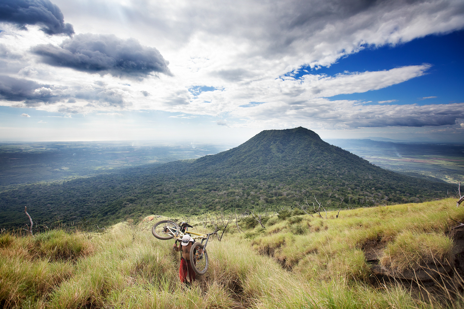 Volcanico mountain bike for Schwalbe and Flor De Cana by Boston based sports photographer Brian Nevins